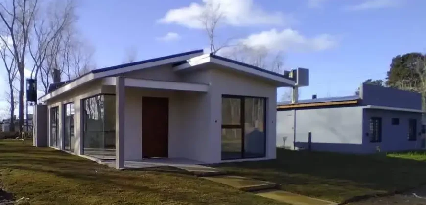 Casa SUSTENTABLE de 4 Ambientes en Costa del Este ¡¡Apto Credito!!