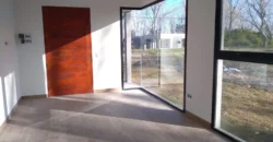 Casa SUSTENTABLE de 4 Ambientes en Costa del Este ¡¡Apto Credito!!
