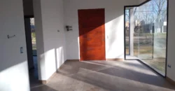 Casa SUSTENTABLE de 4 Ambientes en Costa del Este ¡¡Apto Credito!!