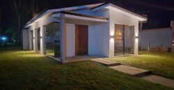 Casa SUSTENTABLE de 4 Ambientes en Costa del Este ¡¡Apto Credito!!