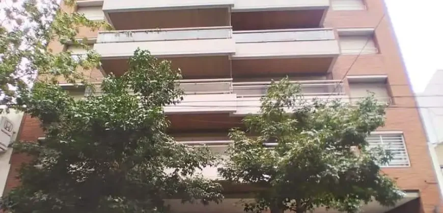 Venta de Departamento de 4 Ambientes con Cochera en Caballito