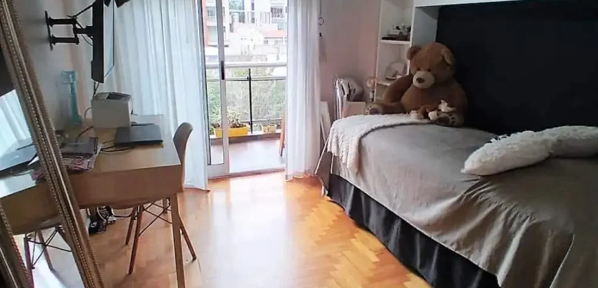 Venta de Departamento de 4 Ambientes con Cochera en Caballito