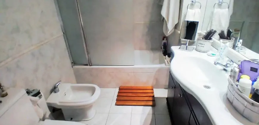 Venta de Departamento de 4 Ambientes con Cochera en Caballito