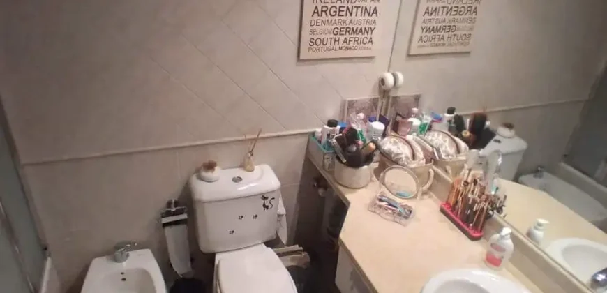 Venta de Departamento de 4 Ambientes con Cochera en Caballito