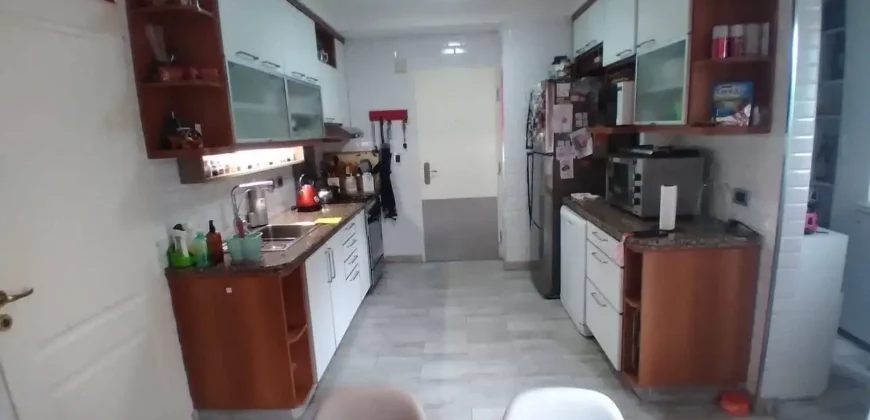 Venta de Departamento de 4 Ambientes con Cochera en Caballito