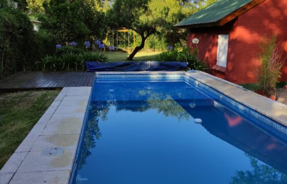 Casa Quinta de 3 Ambientes con Pileta en Lobos