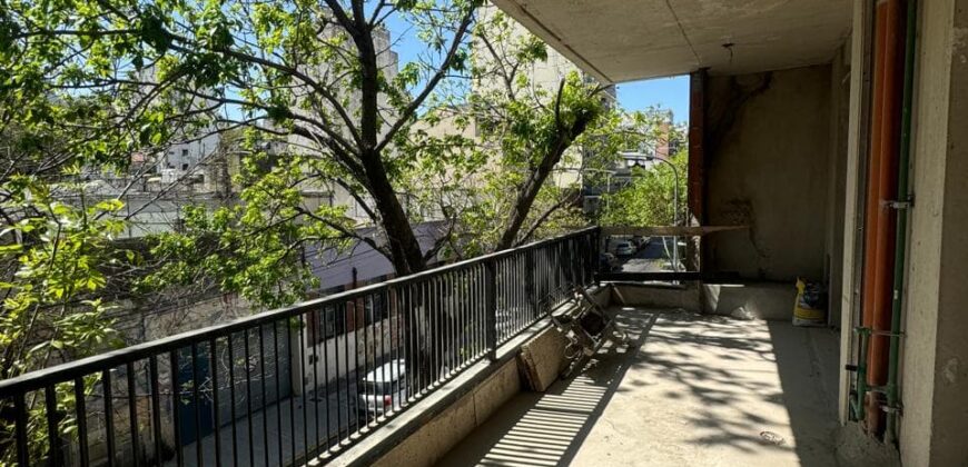 Departamento 4 Ambientes con Balcon, parrilla y Cochera en Almagro