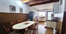 Casa De 5 Ambientes Con Cochera, Patio, Pileta Y Quincho En Sarandi
