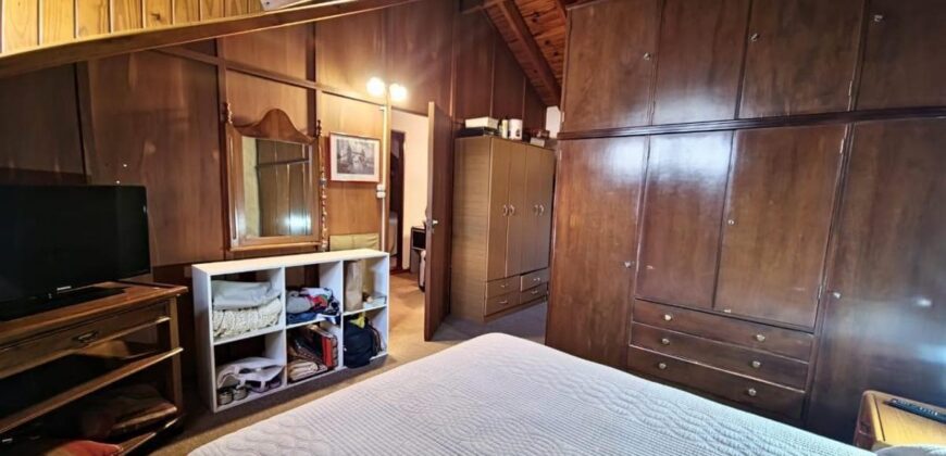 Casa De 5 Ambientes Con Cochera, Patio, Pileta Y Quincho En Sarandi