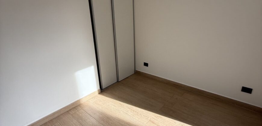 Departamento de 3 Ambientes con balcon, parrilla y cochera en Almagro