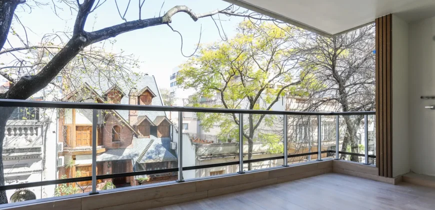 Departamento De 5 Ambientes Con Cochera, Balcon Y Parrilla En Caballito