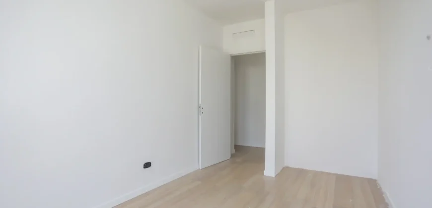 Departamento De 5 Ambientes Con Cochera, Balcon Y Parrilla En Caballito