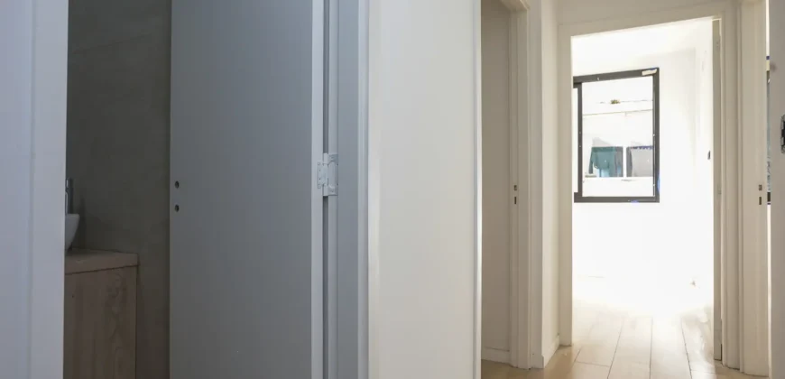 Departamento De 5 Ambientes Con Cochera, Balcon Y Parrilla En Caballito