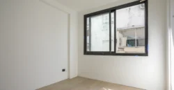 Departamento De 5 Ambientes Con Cochera, Balcon Y Parrilla En Caballito