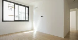 Departamento De 5 Ambientes Con Cochera, Balcon Y Parrilla En Caballito