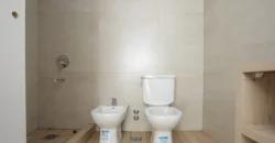Departamento De 5 Ambientes Con Cochera, Balcon Y Parrilla En Caballito