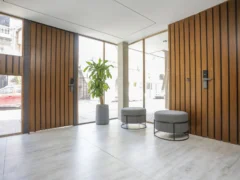 Departamento De 5 Ambientes Con Cochera, Balcon Y Parrilla En Caballito