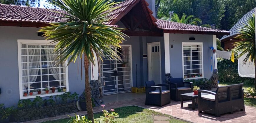 Casa de 4 ambientes con Garage/quincho en Santa Teresita