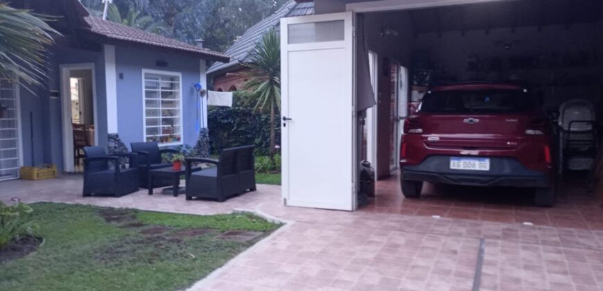 Casa de 4 ambientes con Garage/quincho en Santa Teresita
