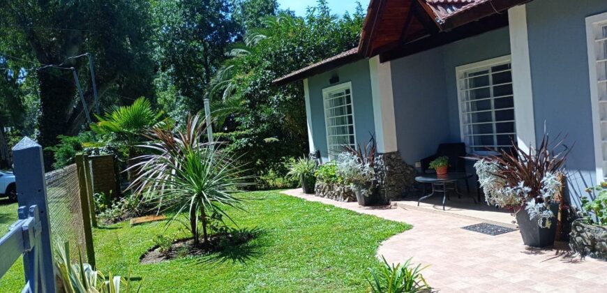 Casa de 4 ambientes con Garage/quincho en Santa Teresita
