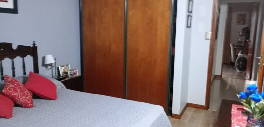 Casa de 4 ambientes con Garage/quincho en Santa Teresita