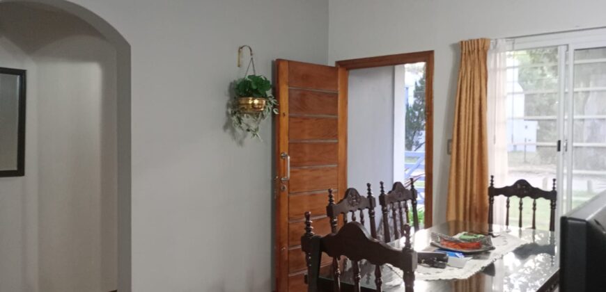 Casa de 4 ambientes con Garage/quincho en Santa Teresita