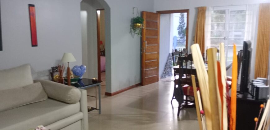 Casa de 4 ambientes con Garage/quincho en Santa Teresita