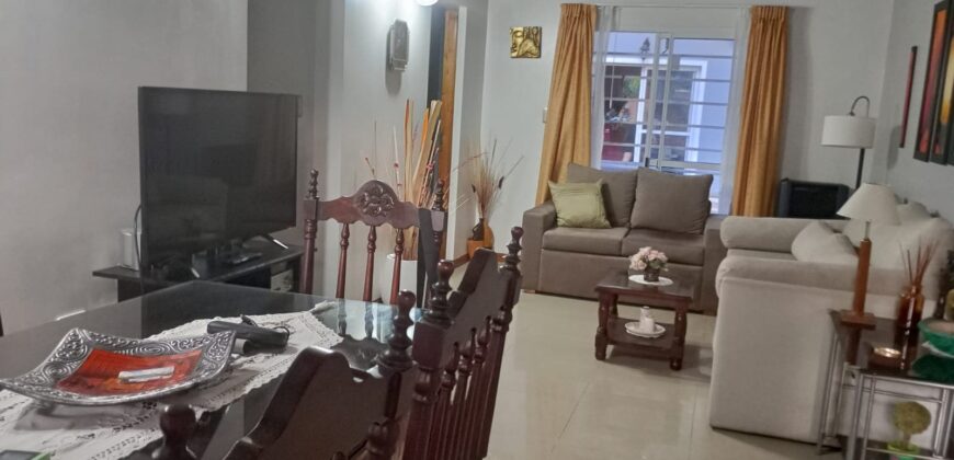 Casa de 4 ambientes con Garage/quincho en Santa Teresita