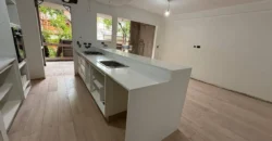 Departamento De 5 Ambientes Con Cochera, Balcon Y Parrilla En Caballito