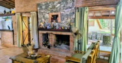 Chalet de 4 ambientes a 3 cuadras de la playa en Costa del Este