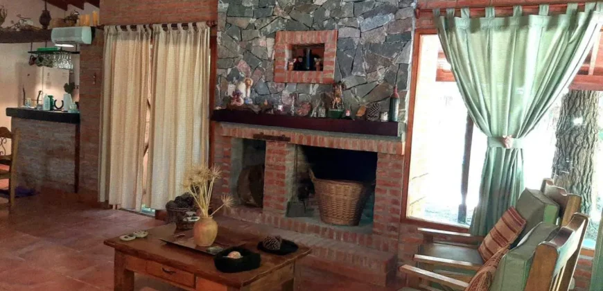 Chalet de 4 ambientes a 3 cuadras de la playa en Costa del Este