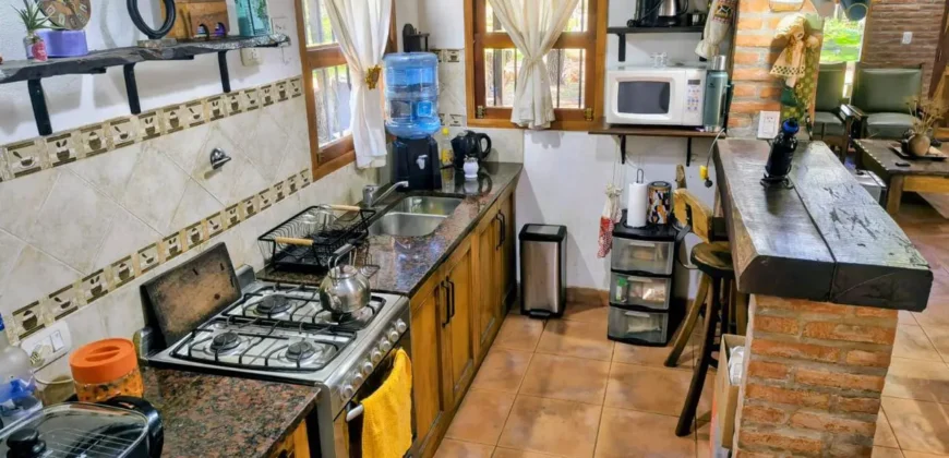 Chalet de 4 ambientes a 3 cuadras de la playa en Costa del Este
