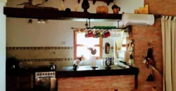 Chalet de 4 ambientes a 3 cuadras de la playa en Costa del Este