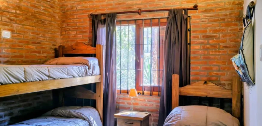 Chalet de 4 ambientes a 3 cuadras de la playa en Costa del Este
