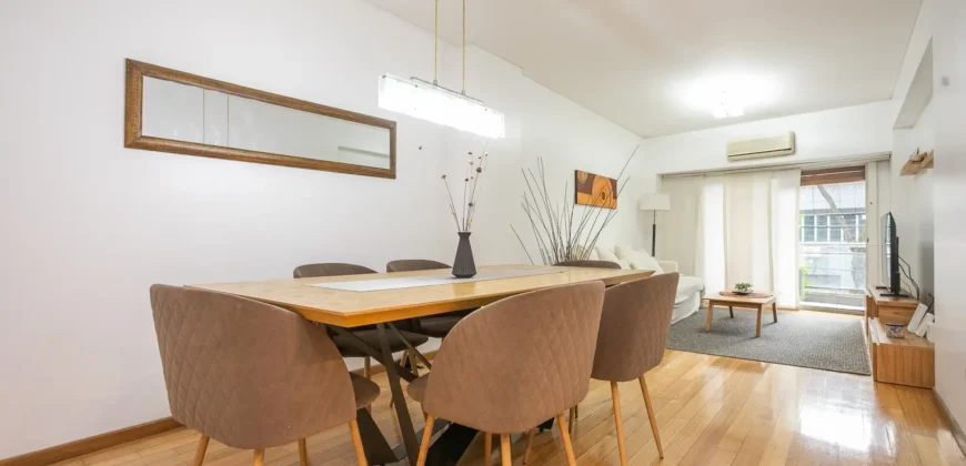 Departamento de 4 ambientes con dependencia y cochera en Caballito