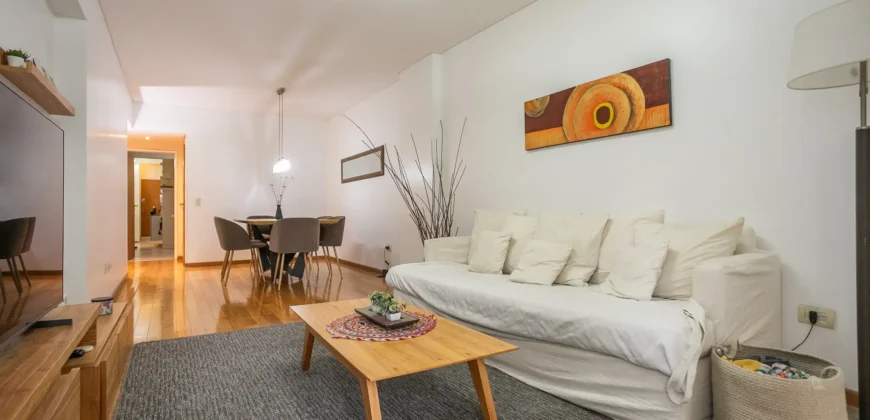 Departamento de 4 ambientes con dependencia y cochera en Caballito