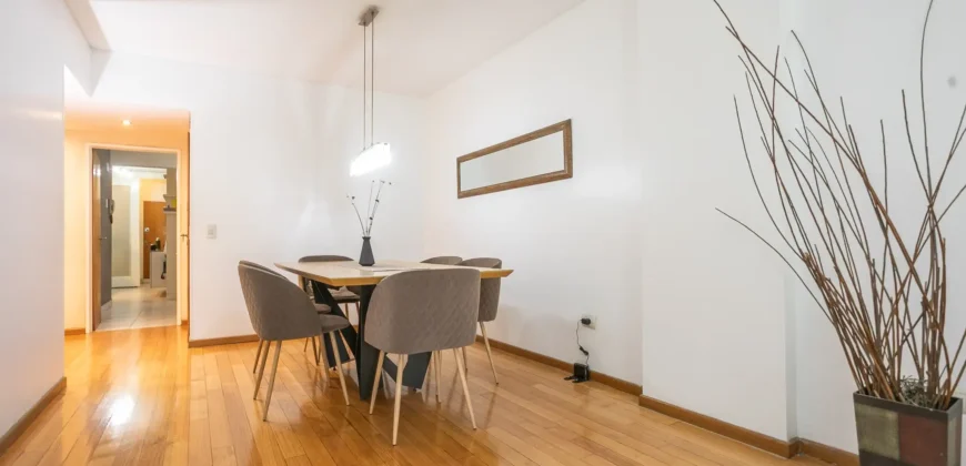 Departamento de 4 ambientes con dependencia y cochera en Caballito