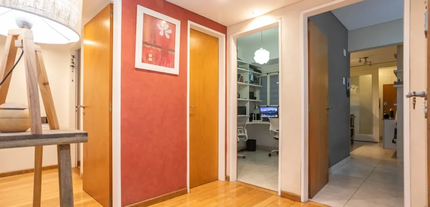 Departamento de 4 ambientes con dependencia y cochera en Caballito