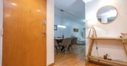 Departamento de 4 ambientes con dependencia y cochera en Caballito