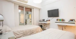 Departamento de 4 ambientes con dependencia y cochera en Caballito