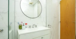 Departamento de 4 ambientes con dependencia y cochera en Caballito