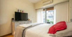 Departamento de 4 ambientes con dependencia y cochera en Caballito