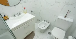 Departamento de 4 ambientes con dependencia y cochera en Caballito