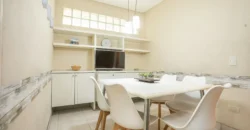 Departamento de 4 ambientes con dependencia y cochera en Caballito