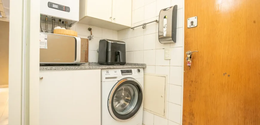 Departamento de 4 ambientes con dependencia y cochera en Caballito