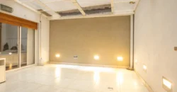 Departamento de 4 ambientes con dependencia y cochera en Caballito