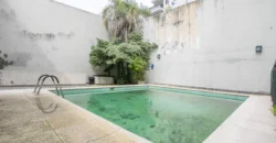Departamento de 4 ambientes con dependencia y cochera en Caballito